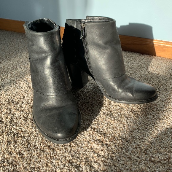 Jessica Simpson ankle booties - Picture 2 of 6